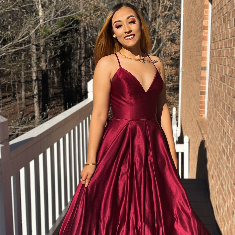 Beautiful prom/ball/homecoming dress !